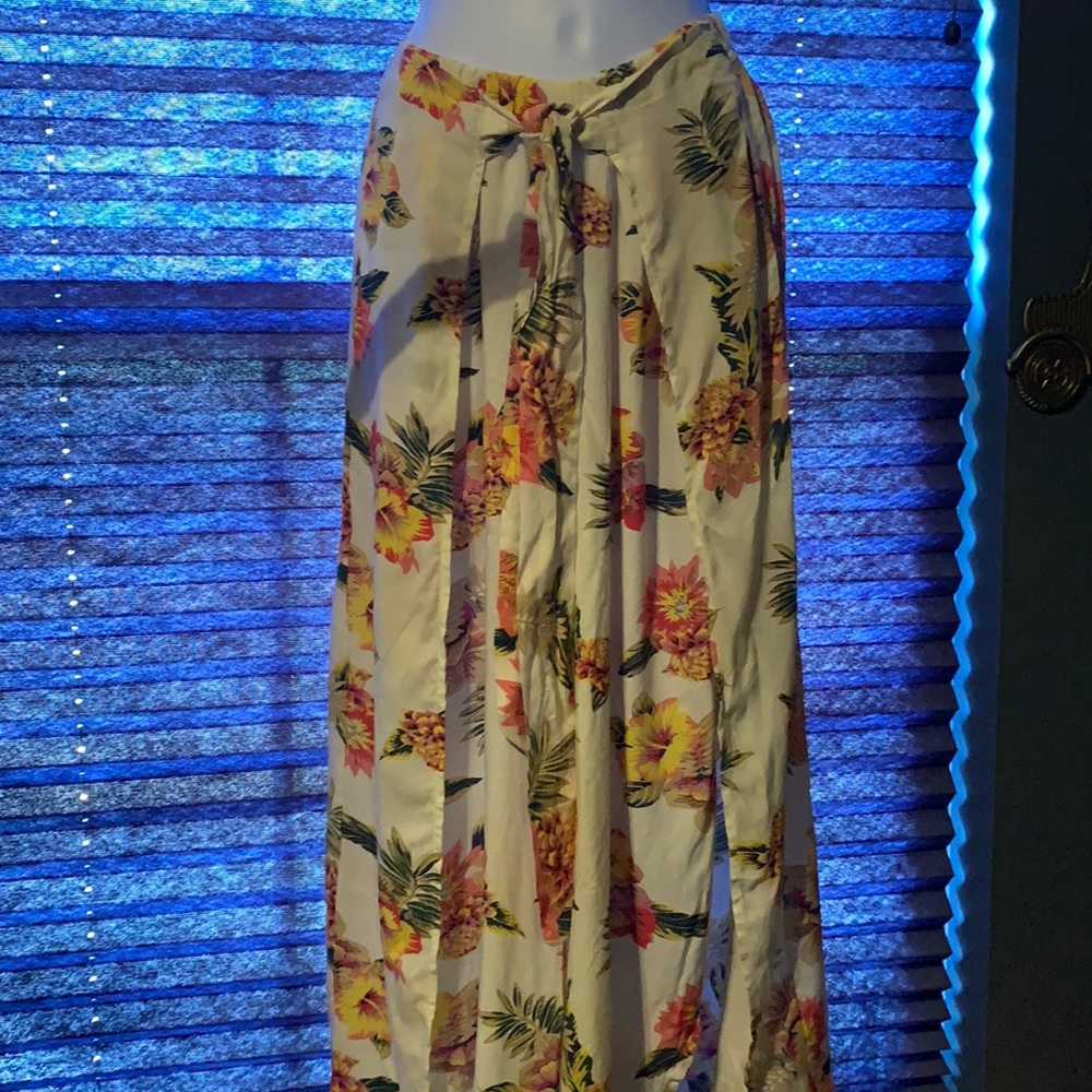 NWT Wide Floral Pants with Slits